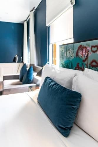 Large Heritage Suite