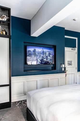 Large Heritage Suite