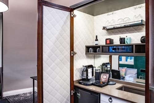 Thomson Suite