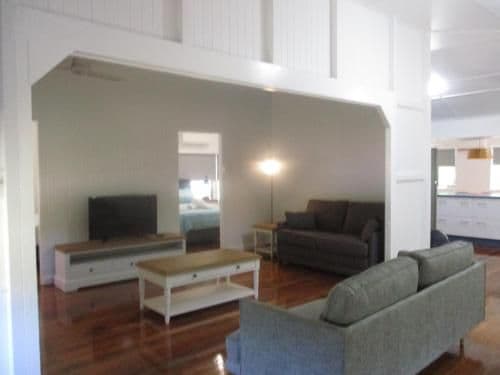 Dandaloo Two-Bedroom Holiday Home