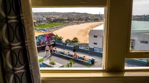 Bed in 4-Bed Mixed Dormitory Room with Shared Bathroom and Beach View