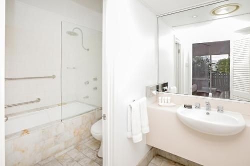 Ramada By Wyndham Cairns City Centre3