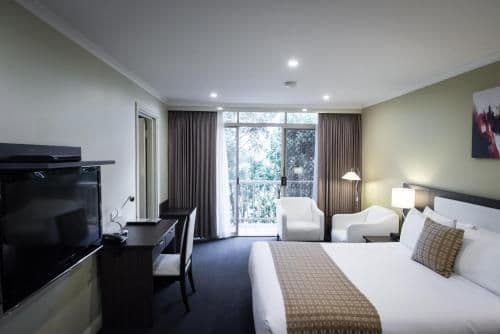 Executive Queen Room