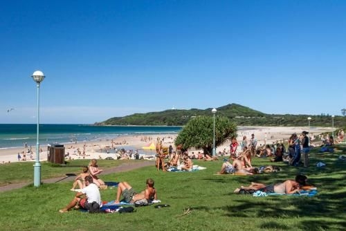 Sea Breeze on Main Beach2