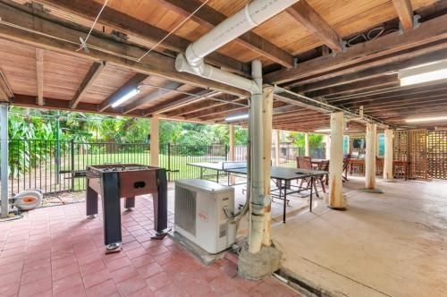 Edge Hill Holiday Home / Cairns2