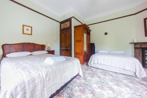 Quadruple Room with Shared Bathroom