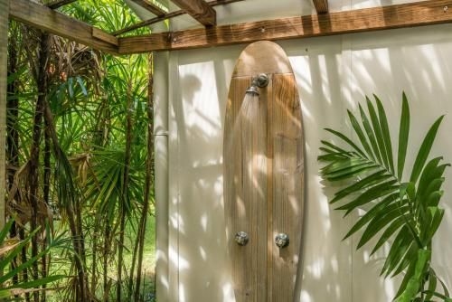 A Sweet Escape - Byron Surf Cottage - walk to Byron4