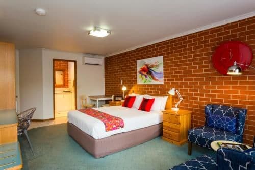 Deluxe Queen Room