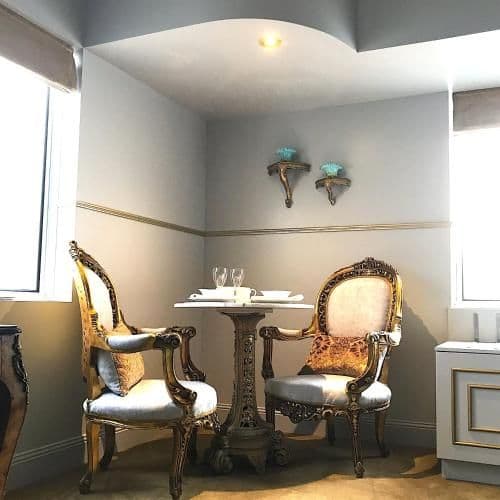 King Suite - Napoleon