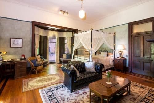 Luxury King Fireplace Suite
