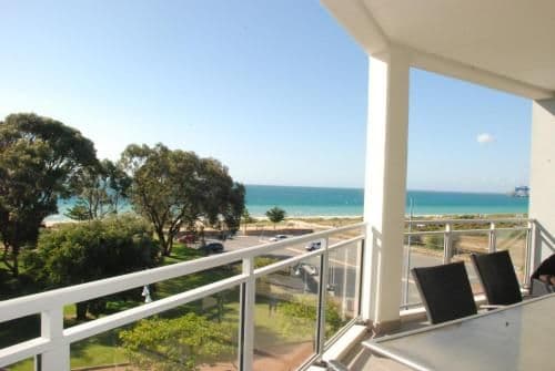 Three-Bedroom Executive Apartment with Ocean View - Ocean 2