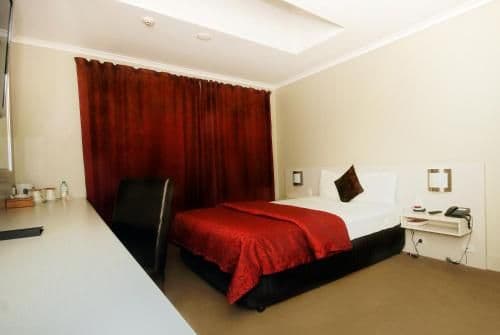 Isa Deluxe Room