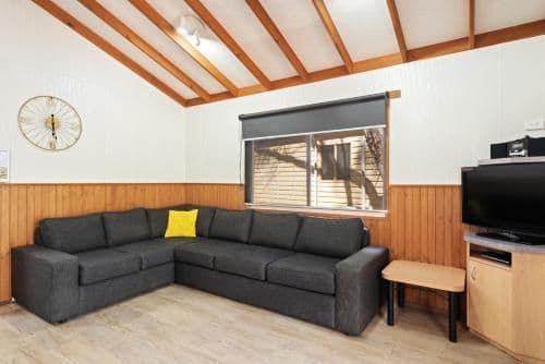 Deluxe Spa Cabin