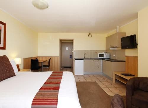 Queen Room with Kitchenette