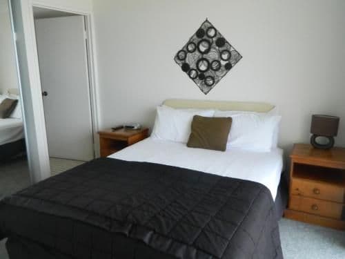 Deluxe Two-Bedroom Apartment with Ocean View