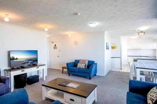 Three Bedroom Apartment Ocean Views Lower Level