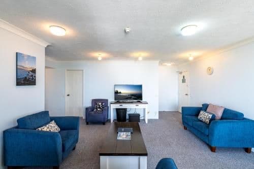 Three Bedroom Apartment Ocean Views Lower Level