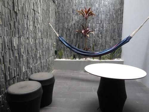 Deluxe King Room with Courtyard
