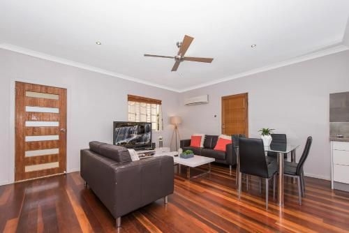 2 Bedroom Cottage2