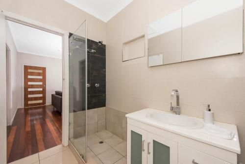 2 Bedroom Cottage3