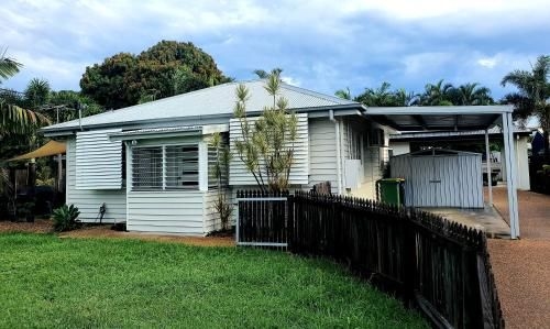 2 Bedroom Cottage0