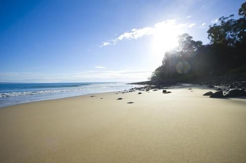 HighTide On Noosa Sound3