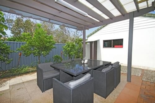 6 Petrie Ave, Marcoola, Pet Friendly, Linen supplied (6 Petrie Ave, Marcoola, Pet Friendly, Linen Supplied)3