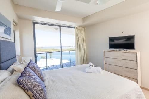 Three-Bedroom Apartment with Premium Ocean View
