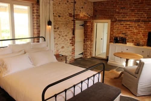 Luxury One-Bedroom Cottage