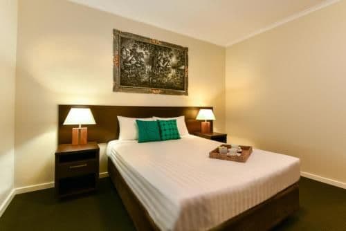 Deluxe Queen Room