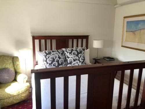 Deluxe Queen Suite