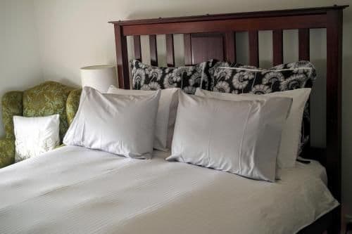 Deluxe Queen Suite
