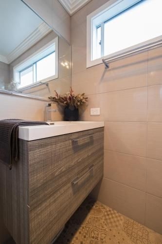 Armidale Cottage3