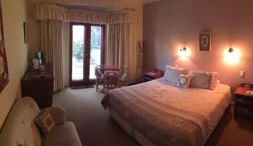 Double or Twin Room with Private Bathroom
