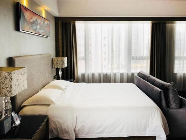 SUITE EXECUTIVE
