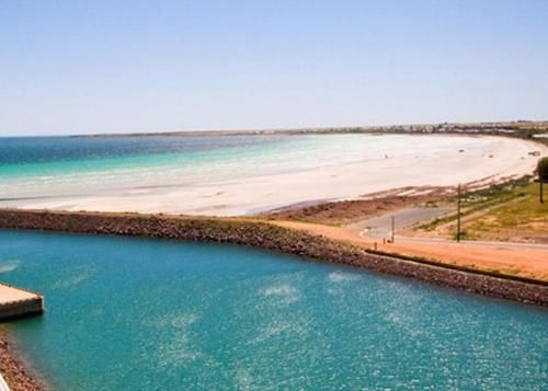 Wallaroo Marina Waterfront Luxe Apartment3
