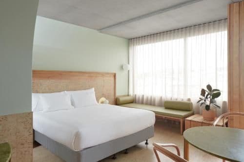King Room with City View