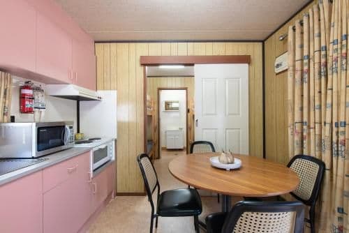 Value Cabin - Sleeps 6
