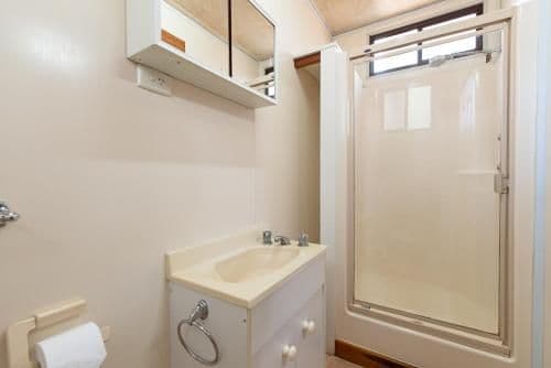 Value Cabin - Sleeps 6