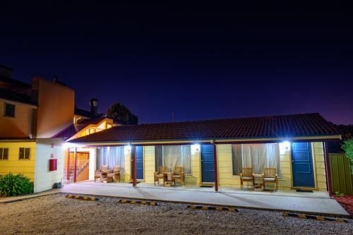 ลิธโกว์ พาร์ค ไซด์ มอเตอร์ อินน์ (Lithgow Motor Inn)1