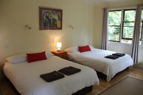 The Lakehouse Manor3