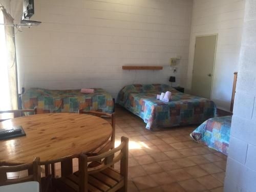 Carnarvon Caravan Park2