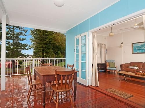 The Blue House - Flat Walk To River And Beach2