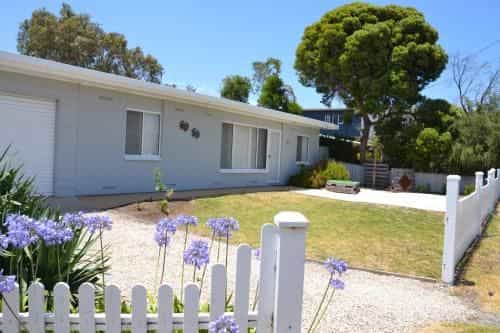 Bay Breeze Cottage