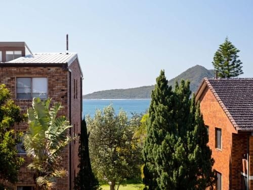 3 'ENDEAVOUR', 13 ONDINE CL - LARGE THREE BEDROOM UNIT WITH FILTERED WATER VIEWS (3 'Endeavour', 13 Ondine CL - Large Three Bedroom Unit With Filtered Water Views)1