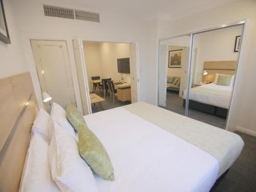 One Bedroom King Suite - Non Smoking
