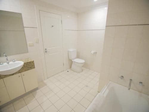 One Bedroom King Suite - Non Smoking