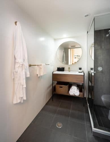Deluxe Hotel Room