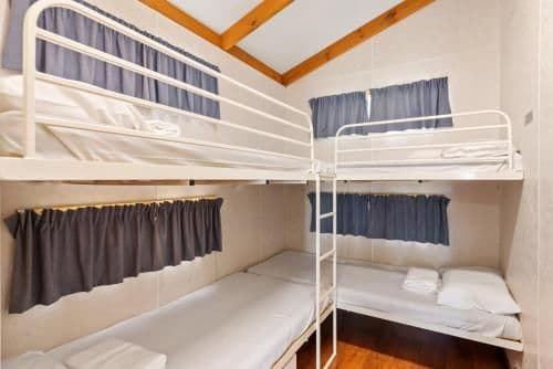 Deluxe 2 Bedroom Waterfront Cabin - Sleeps 6
