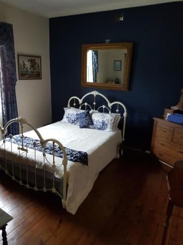 Queen Room with Shared Bathroom